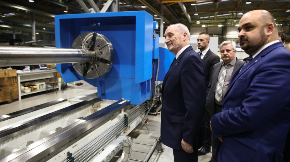 Minister Obrony Narodowej, Antoni Macierewicz odwiedził HSW S.A.