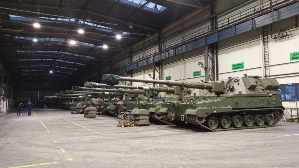 Nowe KRABY dostarczone do wojsk artyleryjskich w Bolesławcu