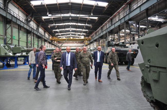 Wizyta Dowódcy Generalnego Rodzajów Sił Zbrojnych w HSW